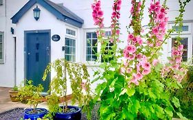 18Th Century Cosy Cottage In Stratford Upon Avon